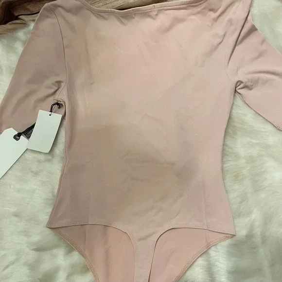 PRICE FIRM Leith Sweetheart Neck Bodysuit in Pink Smoke - Picture 6 of 8